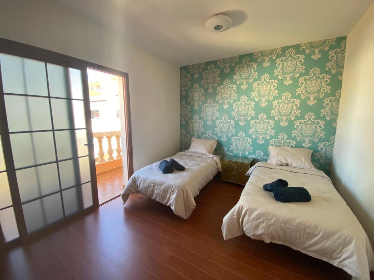 Villa Ingrid. Piscina Exterior. Las Playas Экстерьер фото